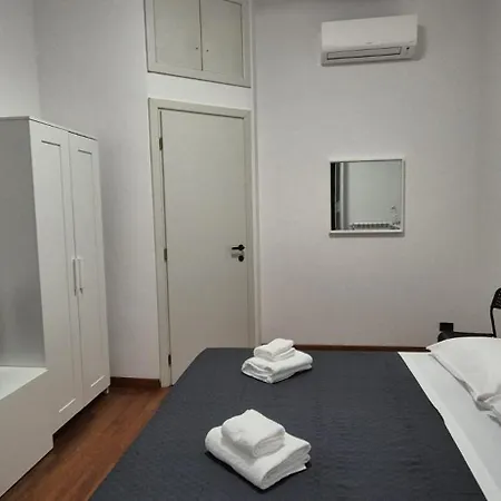 Апартаменты Door To 5 Terre Специя
