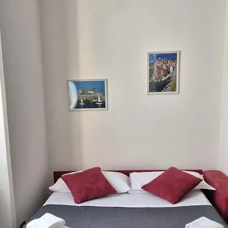 Door To 5 Terre Апартаменты Специя