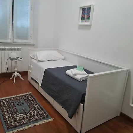 Апартаменты Door To 5 Terre