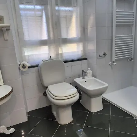 Door To 5 Terre Apartment *