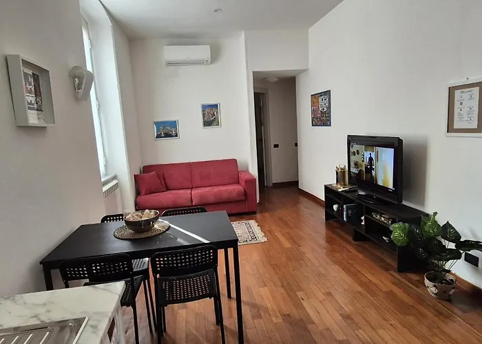 Door To 5 Terre Apartment