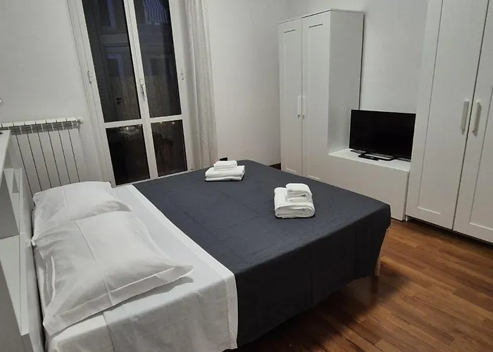 Apartment Door To 5 Terre *