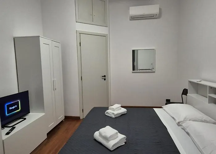 Apartment Door To 5 Terre La Spezia